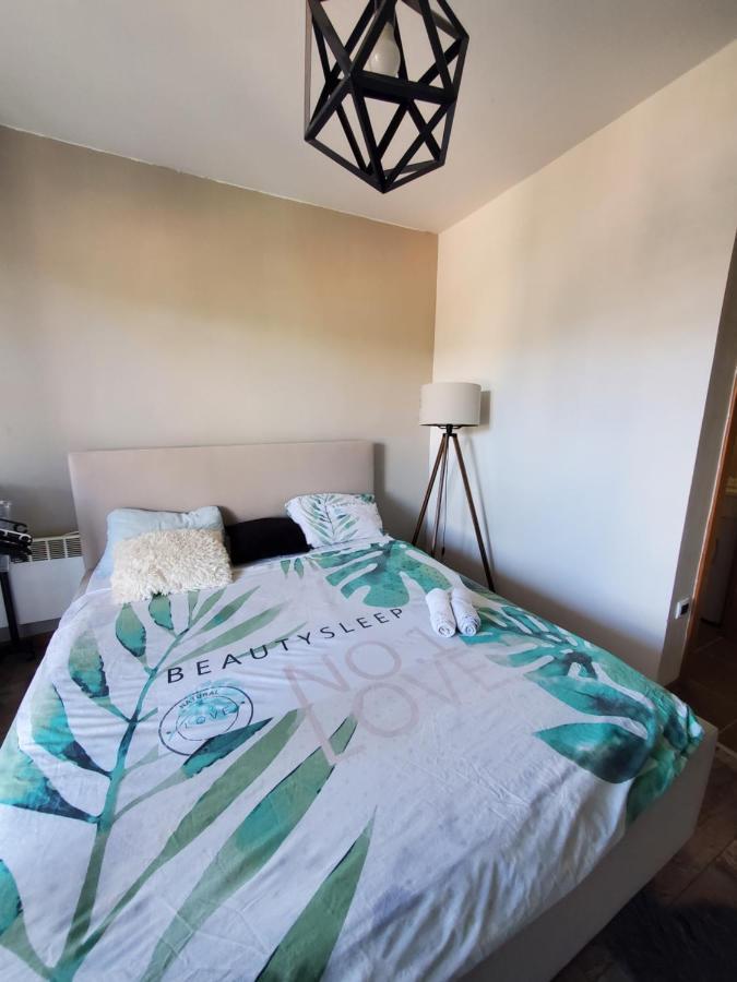 Sleep And Drive Cosy Apartment Sarajevo Luaran gambar