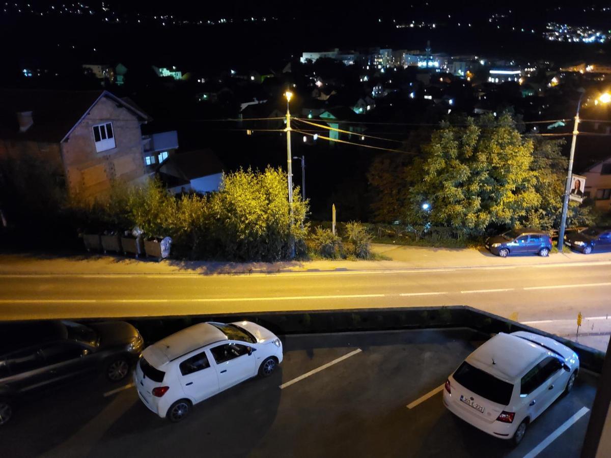 Sleep And Drive Cosy Apartment Sarajevo Luaran gambar