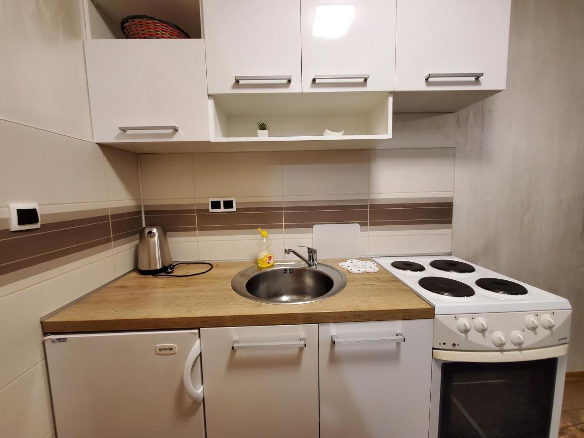 Sleep And Drive Cosy Apartment Sarajevo Luaran gambar