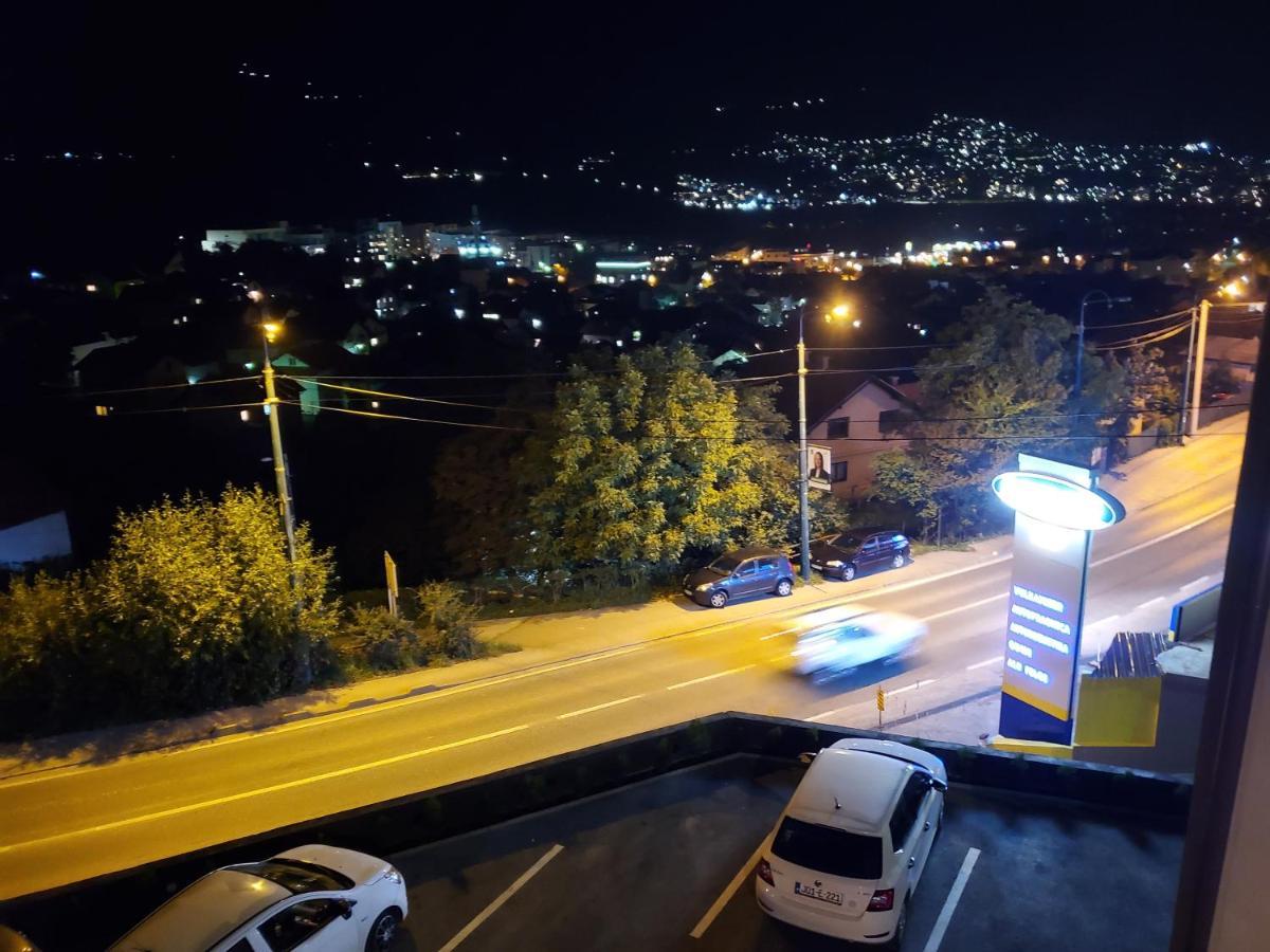 Sleep And Drive Cosy Apartment Sarajevo Luaran gambar
