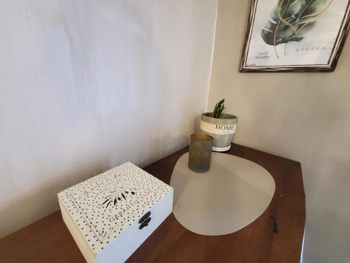 Sleep And Drive Cosy Apartment Sarajevo Luaran gambar
