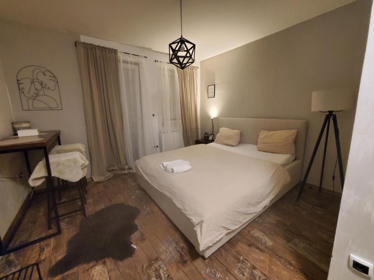 Sleep And Drive Cosy Apartment Sarajevo Luaran gambar