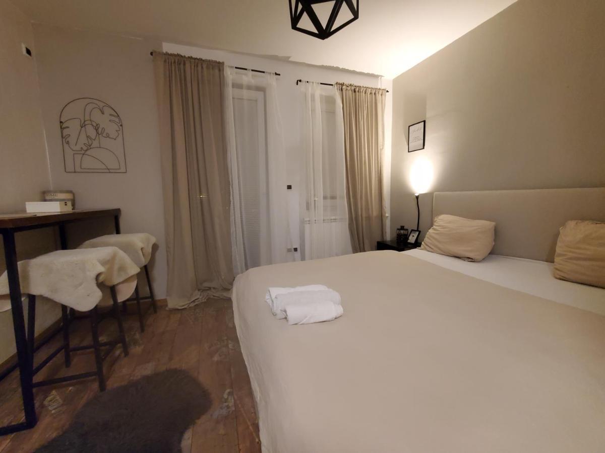 Sleep And Drive Cosy Apartment Sarajevo Luaran gambar